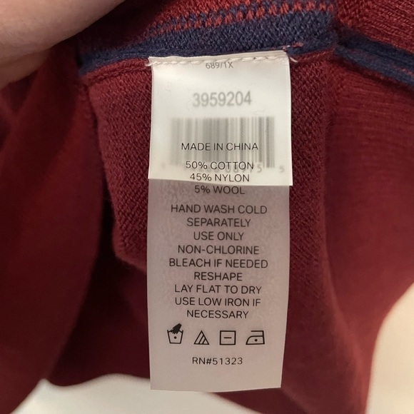 𝅺court & Rowe Cotton Blend Sweater in burgundy - Picture 11 of 11